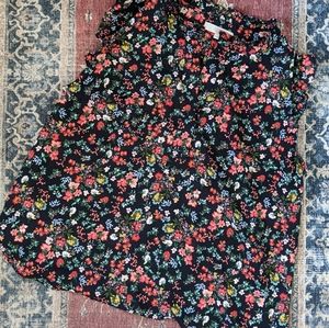 LOFT Women's sleeveless floral blouse, button neck, ruffled collar and neck